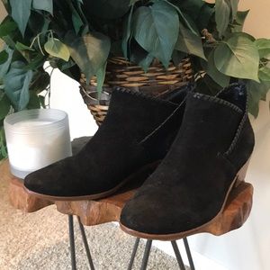 Jack Rogers Booties! ❤️